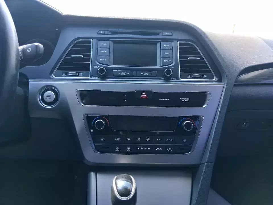 2015 Hyundai Sonata Limited (5NPE34AF5FH) with an 2.4L I-4 gasoline direct injection engine, 6-Speed Automatic transmission, located at 1184 Kauffman Ave, Fairborn, OH, 45324, (937) 908-9800, 39.807072, -84.030914 - Long commute down I675, daily runs between Wright-Patterson AFB and Beavercreek, or a weekend road trip to Yellow Springs? This 2015 Hyundai Sonata Limited is the kind of comfortable, tech-savvy sedan that fits real life in Fairborn-quiet on the highway, easy to park downtown, and loaded with premiu - Photo#13