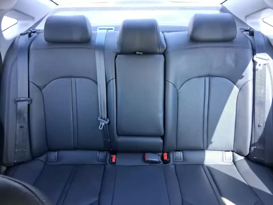 2015 Hyundai Sonata Limited (5NPE34AF5FH) with an 2.4L I-4 gasoline direct injection engine, 6-Speed Automatic transmission, located at 1184 Kauffman Ave, Fairborn, OH, 45324, (937) 908-9800, 39.807072, -84.030914 - Long commute down I675, daily runs between Wright-Patterson AFB and Beavercreek, or a weekend road trip to Yellow Springs? This 2015 Hyundai Sonata Limited is the kind of comfortable, tech-savvy sedan that fits real life in Fairborn-quiet on the highway, easy to park downtown, and loaded with premiu - Photo#14