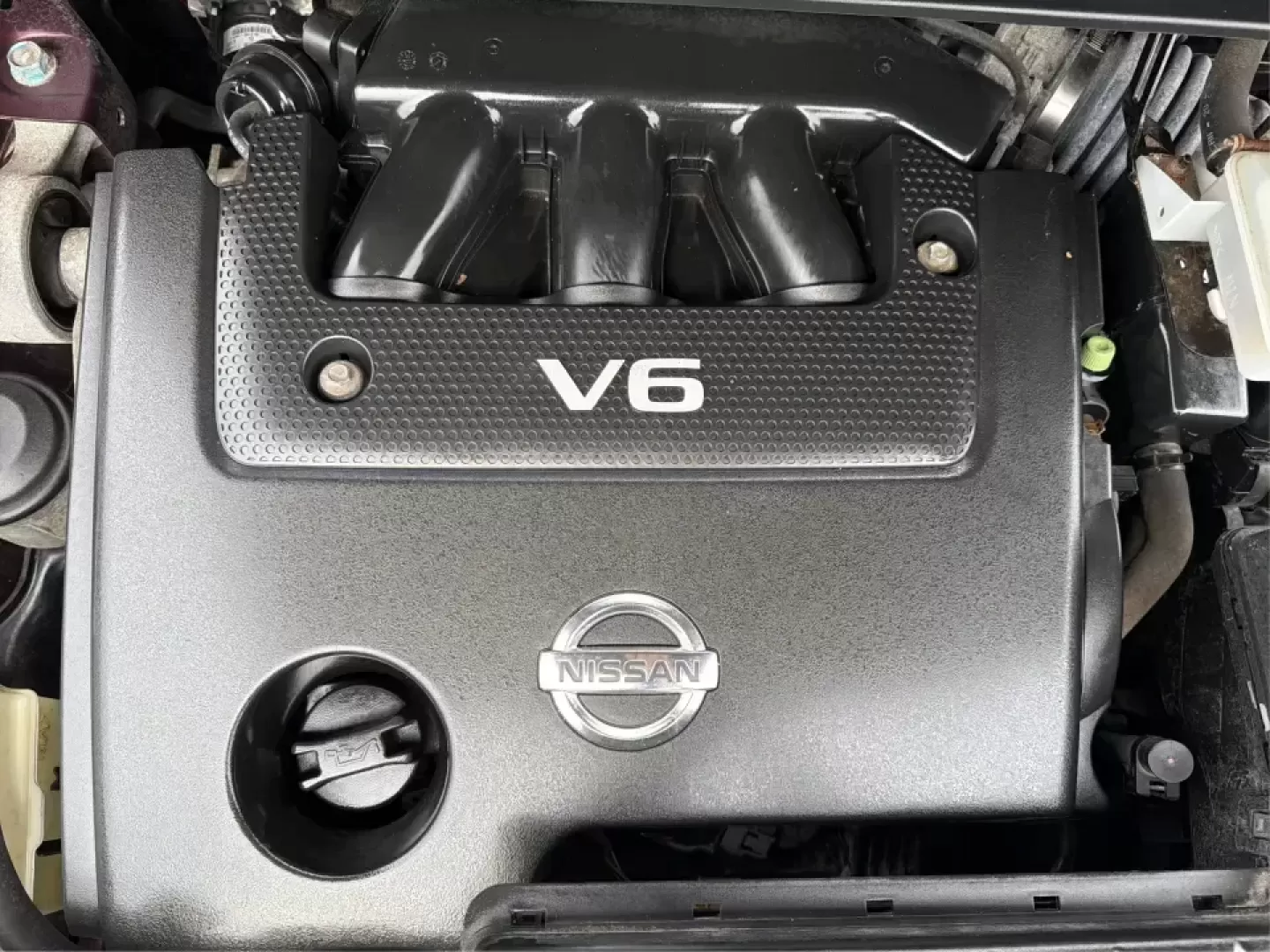 2013 Nissan Murano S (JN8AZ1MW8DW) with an 3.5L V-6 DOHC engine, Continuously Variable Transmission transmission, located at 1230 East Main St, Xenia, OH, 45385, (937) 908-9800, 39.688026, -83.910172 - Picture your next Ohio weekend: loading up the family for a day at Caesar Creek State Park, cruising out to the Greene County Fair, or tackling a long commute between Xenia, Beavercreek, and Dayton with confident comfort. This 2013 Nissan Murano S is the kind of midsize SUV that fits real life-roomy - Photo#11