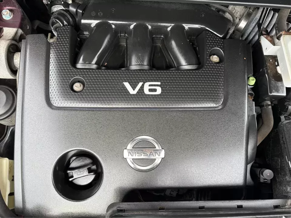 2013 Nissan Murano S (JN8AZ1MW8DW) with an 3.5L V-6 DOHC engine, Continuously Variable Transmission transmission, located at 1230 East Main St, Xenia, OH, 45385, (937) 908-9800, 39.688026, -83.910172 - Picture your next Ohio weekend: loading up the family for a day at Caesar Creek State Park, cruising out to the Greene County Fair, or tackling a long commute between Xenia, Beavercreek, and Dayton with confident comfort. This 2013 Nissan Murano S is the kind of midsize SUV that fits real life-roomy - Photo#11