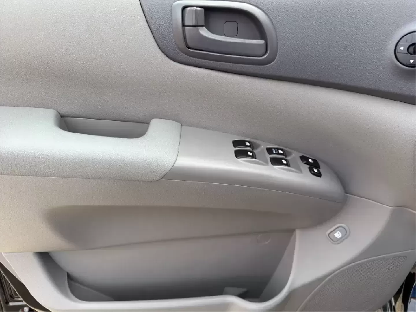 2012 Kia Sedona LX (KNDMG4C78C6) with an 3.5L V-6 DOHC engine, 5-Speed Automatic transmission, located at 1184 Kauffman Ave, Fairborn, OH, 45324, (937) 908-9800, 39.807072, -84.030914 - Picture the next family road trip, soccer Saturday, or airport pickup where everyone actually fits comfortably-plus there's room left for groceries, strollers, and weekend gear. This 2012 Kia Sedona LX in Aurora Black is built for real life: school drop-offs, long commutes across the Miami Valley, a - Photo#17
