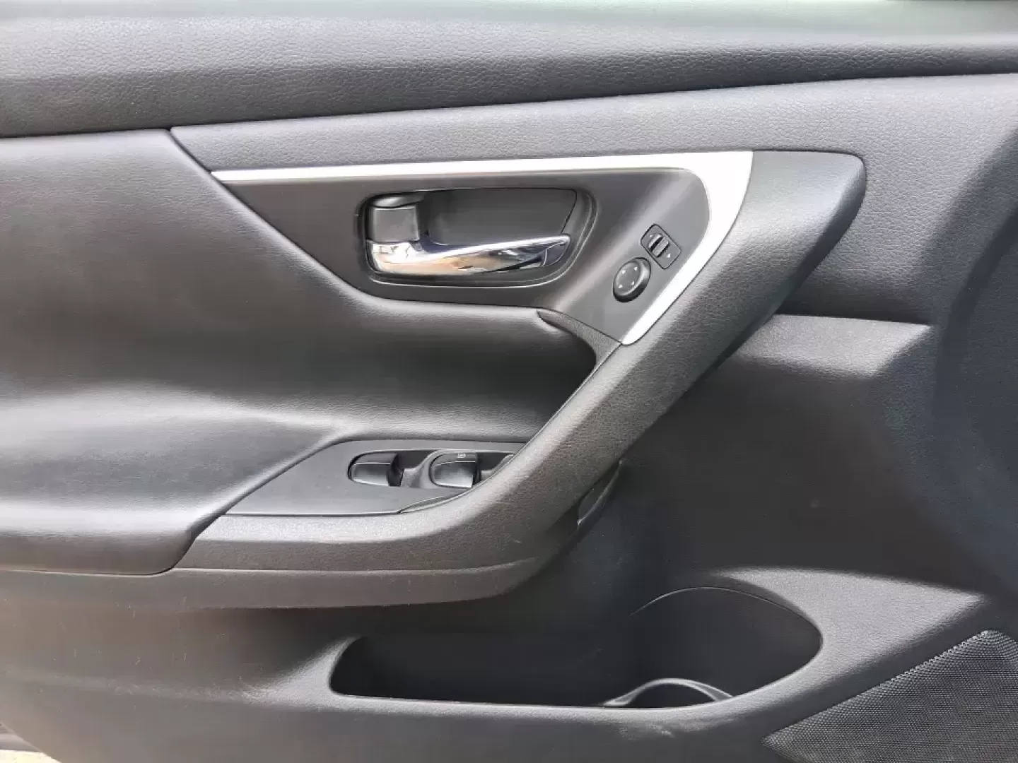 2017 Nissan Altima 2.5 S (1N4AL3AP8HC) with an 2.5L I-4 DOHC engine, CVT transmission, located at 1951 S Dayton Lakeview Rd., New Carlisle, OH, 45344, (937) 908-9800, 39.890999, -84.050255 - Need a dependable sedan that can handle the daily grind from Moraine to downtown Dayton, weekend errands around the Dayton Mall area, and the occasional road trip up I-75 without draining your budget? This 2017 Nissan Altima 2.5 S in eye-catching Storm Blue is built for real life-comfortable for lon - Photo#18