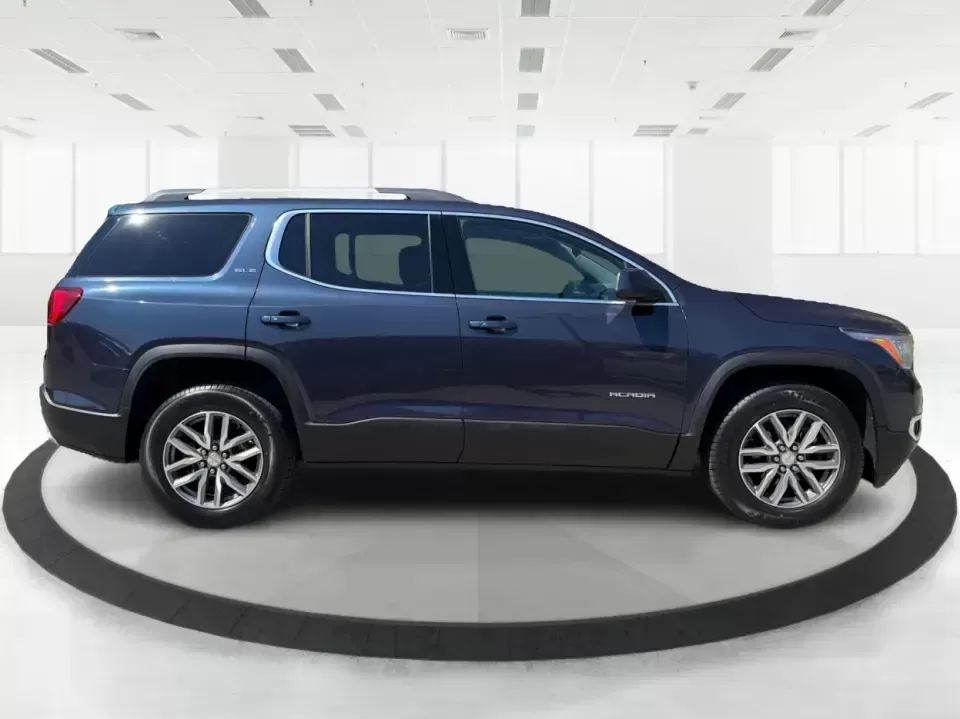 2018 GMC Acadia SLE-2 (1GKKNSLS0JZ) with an 3.6L V6 DOHC 24V engine, 6A transmission, located at 401 Woodman Dr, Riverside, OH, 45431, (937) 908-9800, 39.760899, -84.123421 - Load up the kids, the groceries, and the weekend plans-this 2018 GMC Acadia SLE-2 is the kind of SUV that makes busy life in and around Xenia feel easier. Whether you're commuting toward Dayton, juggling school drop-offs, or heading out for a road trip through Caesar Creek State Park, the Acadia del - Photo#1