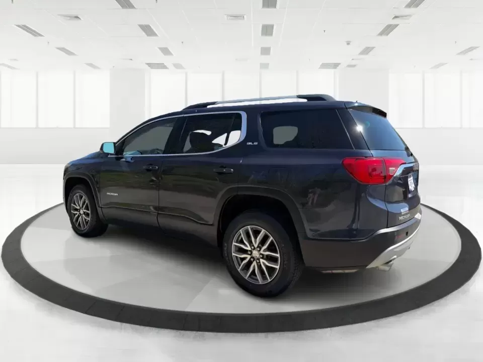 2018 GMC Acadia SLE-2 (1GKKNSLS0JZ) with an 3.6L V6 DOHC 24V engine, 6A transmission, located at 401 Woodman Dr, Riverside, OH, 45431, (937) 908-9800, 39.760899, -84.123421 - Load up the kids, the groceries, and the weekend plans-this 2018 GMC Acadia SLE-2 is the kind of SUV that makes busy life in and around Xenia feel easier. Whether you're commuting toward Dayton, juggling school drop-offs, or heading out for a road trip through Caesar Creek State Park, the Acadia del - Photo#3