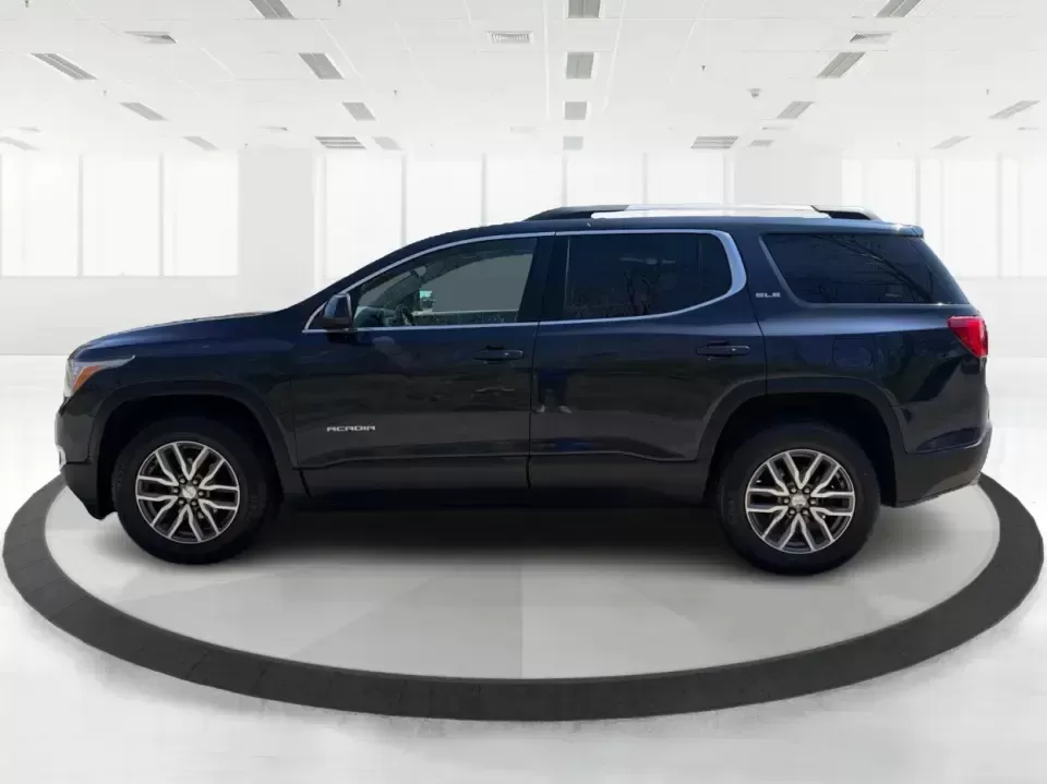 2018 GMC Acadia SLE-2 (1GKKNSLS0JZ) with an 3.6L V6 DOHC 24V engine, 6A transmission, located at 401 Woodman Dr, Riverside, OH, 45431, (937) 908-9800, 39.760899, -84.123421 - Load up the kids, the groceries, and the weekend plans-this 2018 GMC Acadia SLE-2 is the kind of SUV that makes busy life in and around Xenia feel easier. Whether you're commuting toward Dayton, juggling school drop-offs, or heading out for a road trip through Caesar Creek State Park, the Acadia del - Photo#4