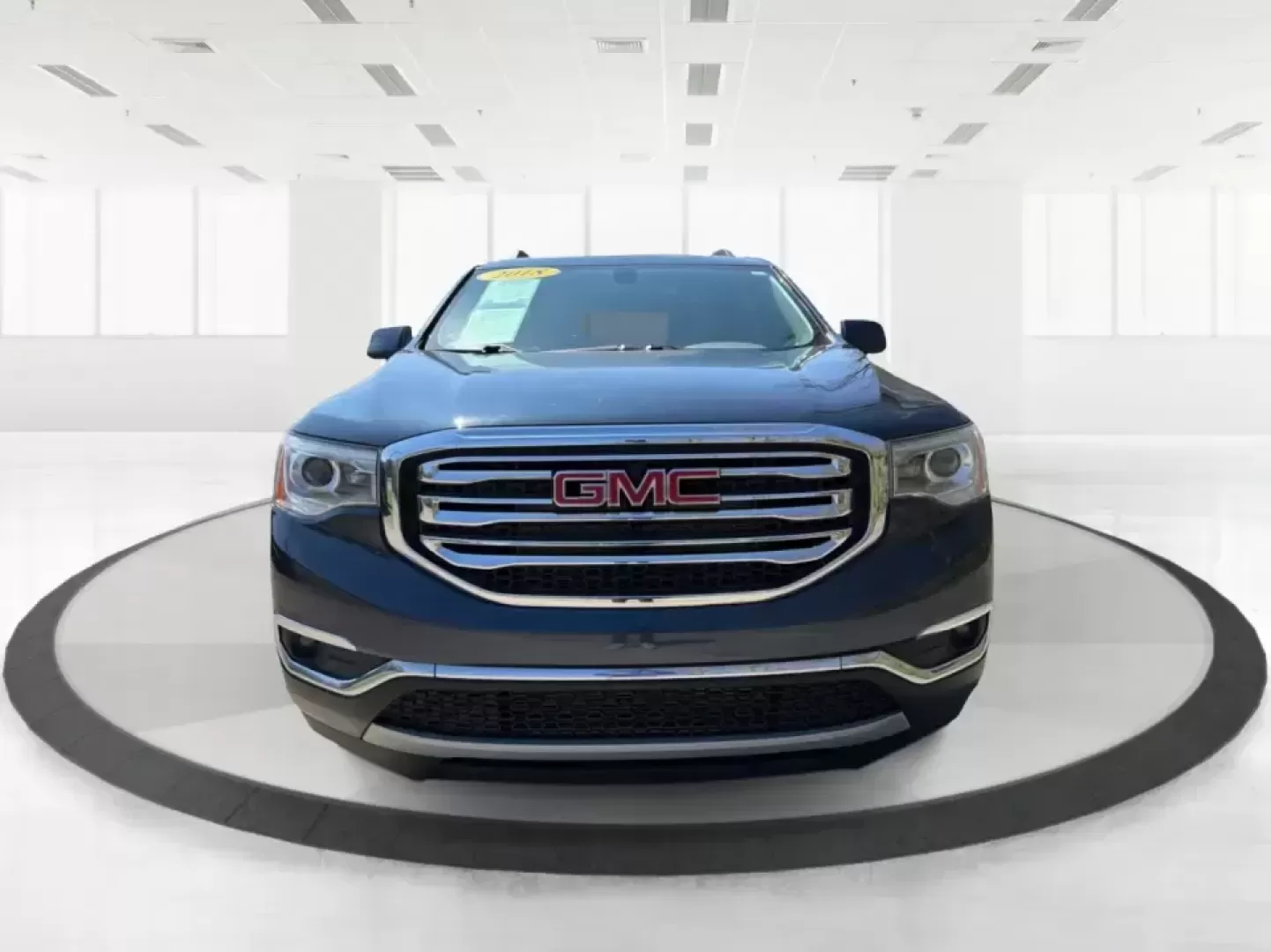 2018 GMC Acadia SLE-2 (1GKKNSLS0JZ) with an 3.6L V6 DOHC 24V engine, 6A transmission, located at 401 Woodman Dr, Riverside, OH, 45431, (937) 908-9800, 39.760899, -84.123421 - Load up the kids, the groceries, and the weekend plans-this 2018 GMC Acadia SLE-2 is the kind of SUV that makes busy life in and around Xenia feel easier. Whether you're commuting toward Dayton, juggling school drop-offs, or heading out for a road trip through Caesar Creek State Park, the Acadia del - Photo#5