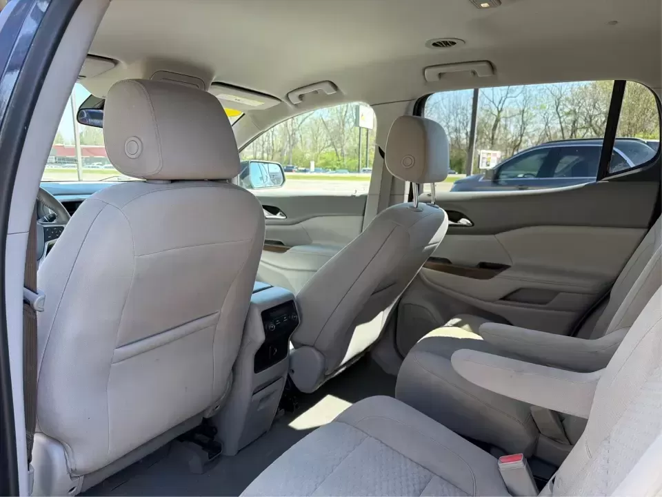 2018 GMC Acadia SLE-2 (1GKKNSLS0JZ) with an 3.6L V6 DOHC 24V engine, 6A transmission, located at 401 Woodman Dr, Riverside, OH, 45431, (937) 908-9800, 39.760899, -84.123421 - Load up the kids, the groceries, and the weekend plans-this 2018 GMC Acadia SLE-2 is the kind of SUV that makes busy life in and around Xenia feel easier. Whether you're commuting toward Dayton, juggling school drop-offs, or heading out for a road trip through Caesar Creek State Park, the Acadia del - Photo#9