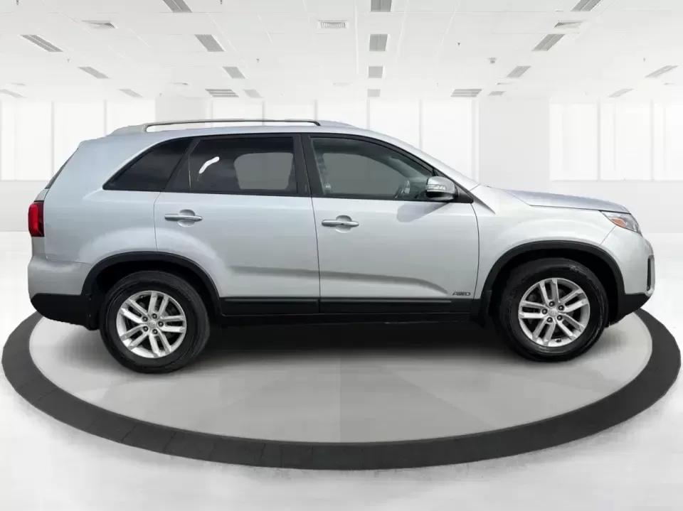 2014 Kia Sorento LX V6 (5XYKTDA74EG) with an Lambda II 3.3L V-6 gasoline direct injection engine, 6-Speed Automatic transmission, located at 4508 South Dixie Dr, Moraine, OH, 45439, (937) 908-9800, 39.689976, -84.218452 - Picture your next Ohio weekend: the kids loaded up for a day at Johnston Farm and Indian Agency, groceries stowed for the week, and enough power on tap to handle I75 merges without breaking a sweat. This 2014 Kia Sorento LX V6 in Bright Silver is the kind of do-it-all SUV that fits real life in Pi - Photo#1
