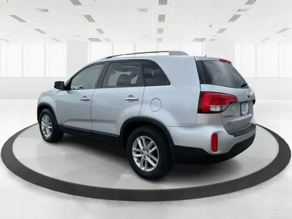 2014 Kia Sorento LX V6 (5XYKTDA74EG) with an Lambda II 3.3L V-6 gasoline direct injection engine, 6-Speed Automatic transmission, located at 4508 South Dixie Dr, Moraine, OH, 45439, (937) 908-9800, 39.689976, -84.218452 - Picture your next Ohio weekend: the kids loaded up for a day at Johnston Farm and Indian Agency, groceries stowed for the week, and enough power on tap to handle I75 merges without breaking a sweat. This 2014 Kia Sorento LX V6 in Bright Silver is the kind of do-it-all SUV that fits real life in Pi - Photo#4