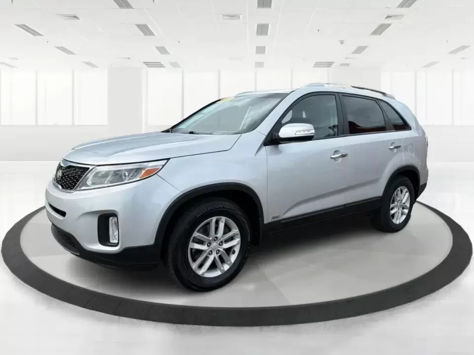 2014 Kia Sorento LX V6 (5XYKTDA74EG) with an Lambda II 3.3L V-6 gasoline direct injection engine, 6-Speed Automatic transmission, located at 4508 South Dixie Dr, Moraine, OH, 45439, (937) 908-9800, 39.689976, -84.218452 - Picture your next Ohio weekend: the kids loaded up for a day at Johnston Farm and Indian Agency, groceries stowed for the week, and enough power on tap to handle I75 merges without breaking a sweat. This 2014 Kia Sorento LX V6 in Bright Silver is the kind of do-it-all SUV that fits real life in Pi - Photo#8