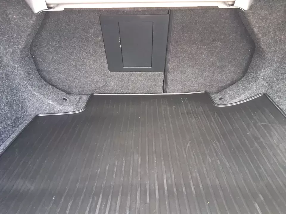 2015 Chrysler 200 C (1C3CCCCG6FN) with an 3.6L V6 DOHC 24V FFV engine, 9-Speed Automatic transmission, located at 8750 N County Rd 25A, Piqua, OH, 45356, (937) 908-9800, 40.164391, -84.232513 - Need a dependable sedan for the daily commute up I75, quick school drop-offs, or a comfortable weekend drive to downtown Piqua and the Great Miami River Trail? This 2015 Chrysler 200 C is the kind of practical-yet-upgraded ride that fits real life-quiet on longer trips, easy to park around local sho - Photo#12