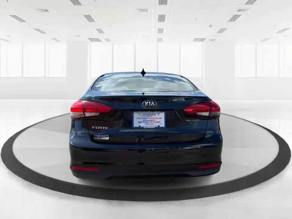 2018 Kia Forte LX (3KPFK4A79JE) with an 2L I-4 DOHC engine, 6M transmission, located at 1230 East Main St, Xenia, OH, 45385, (937) 908-9800, 39.688026, -83.910172 - Need a dependable commuter that's easy to park downtown, comfortable for I-75 and SR-725 traffic, and still stylish enough for dinner in the Dayton area? This 2018 Kia Forte LX in Aurora Black is a smart, budget-friendly sedan that fits real life in Moraine, OH-whether you're stacking miles for work - Photo#3