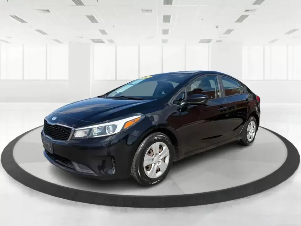 2018 Kia Forte LX (3KPFK4A79JE) with an 2L I-4 DOHC engine, 6M transmission, located at 1230 East Main St, Xenia, OH, 45385, (937) 908-9800, 39.688026, -83.910172 - Need a dependable commuter that's easy to park downtown, comfortable for I-75 and SR-725 traffic, and still stylish enough for dinner in the Dayton area? This 2018 Kia Forte LX in Aurora Black is a smart, budget-friendly sedan that fits real life in Moraine, OH-whether you're stacking miles for work - Photo#8