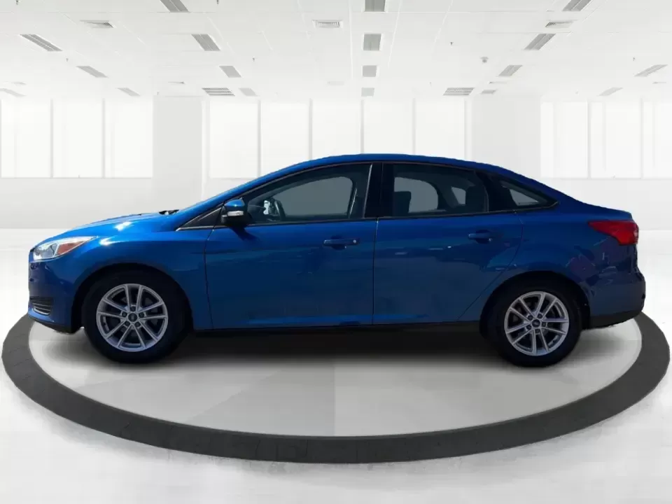 2018 Ford Focus SE (1FADP3FE5JL) with an 1.0L L3 engine, Automatic transmission, located at 1230 East Main St, Xenia, OH, 45385, (937) 908-9800, 39.688026, -83.910172 - Need a smart, budget-friendly commuter that's easy to live with all week and still ready for a spontaneous weekend escape? This 2018 Ford Focus SE sedan in eye-catching Lightning Blue Metallic is a practical pick for daily drives to Dayton, school drop-offs, and quick errands around Xenia-while keep - Photo#5