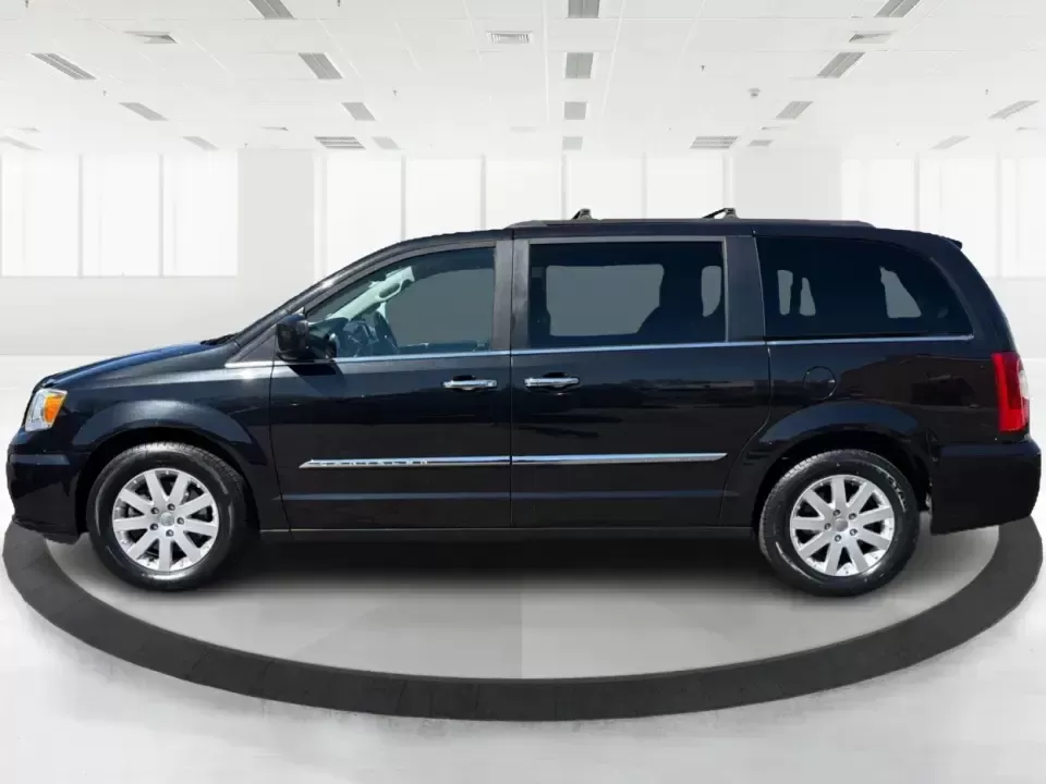 2016 Chrysler Town and Country Touring (2C4RC1BG5GR) with an Pentastar 3.6L V-6 DOHC engine, 6A transmission, located at 8750 N County Rd 25A, Piqua, OH, 45356, (937) 908-9800, 40.164391, -84.232513 - Load up the kids, the cooler, and the weekend plans-this 2016 Chrysler Town and Country Touring is the kind of family-first van that makes school drop-offs, long commutes, and road trips feel effortless. With its roomy passenger-van layout, versatile seating, and comfort features that keep everyon - Photo#5