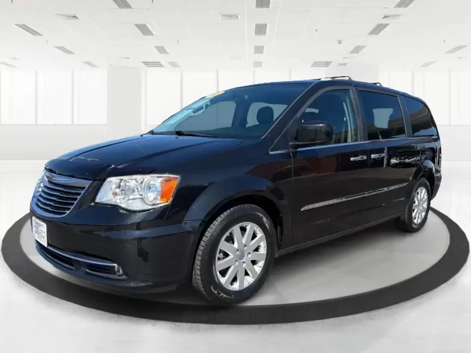 2016 Chrysler Town and Country Touring (2C4RC1BG5GR) with an Pentastar 3.6L V-6 DOHC engine, 6A transmission, located at 8750 N County Rd 25A, Piqua, OH, 45356, (937) 908-9800, 40.164391, -84.232513 - Load up the kids, the cooler, and the weekend plans-this 2016 Chrysler Town and Country Touring is the kind of family-first van that makes school drop-offs, long commutes, and road trips feel effortless. With its roomy passenger-van layout, versatile seating, and comfort features that keep everyon - Photo#8