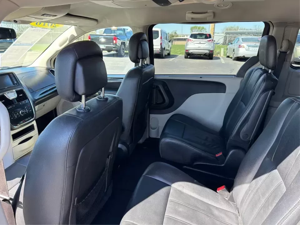 2016 Chrysler Town and Country Touring (2C4RC1BG5GR) with an Pentastar 3.6L V-6 DOHC engine, 6A transmission, located at 8750 N County Rd 25A, Piqua, OH, 45356, (937) 908-9800, 40.164391, -84.232513 - Load up the kids, the cooler, and the weekend plans-this 2016 Chrysler Town and Country Touring is the kind of family-first van that makes school drop-offs, long commutes, and road trips feel effortless. With its roomy passenger-van layout, versatile seating, and comfort features that keep everyon - Photo#10