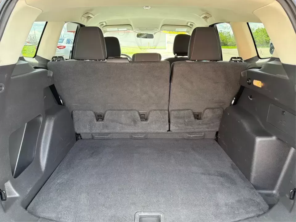 2018 Ford Escape SE (1FMCU0GD2JU) with an 1.5L L4 DOHC 16V engine, 6A transmission, located at 1951 S Dayton Lakeview Rd., New Carlisle, OH, 45344, (937) 908-9800, 39.890999, -84.050255 - Picture your next easy-to-live-with SUV: something that handles weekday commutes down I70, last-minute grocery runs near Brandt Pike, and weekend getaways to Buck Creek State Park without draining your budget. This 2018 Ford Escape SE is built for real life in Clark County-comfortable, efficient, an - Photo#11