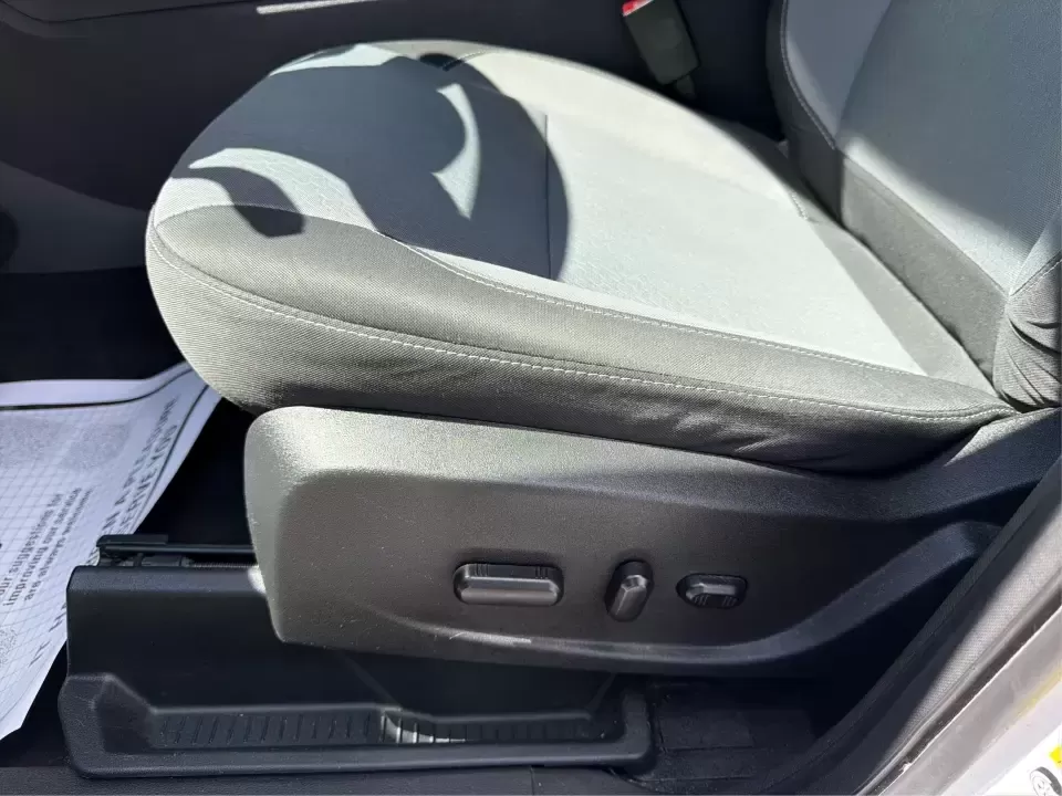 2018 Ford Escape SE (1FMCU0GD2JU) with an 1.5L L4 DOHC 16V engine, 6A transmission, located at 1951 S Dayton Lakeview Rd., New Carlisle, OH, 45344, (937) 908-9800, 39.890999, -84.050255 - Picture your next easy-to-live-with SUV: something that handles weekday commutes down I70, last-minute grocery runs near Brandt Pike, and weekend getaways to Buck Creek State Park without draining your budget. This 2018 Ford Escape SE is built for real life in Clark County-comfortable, efficient, an - Photo#17