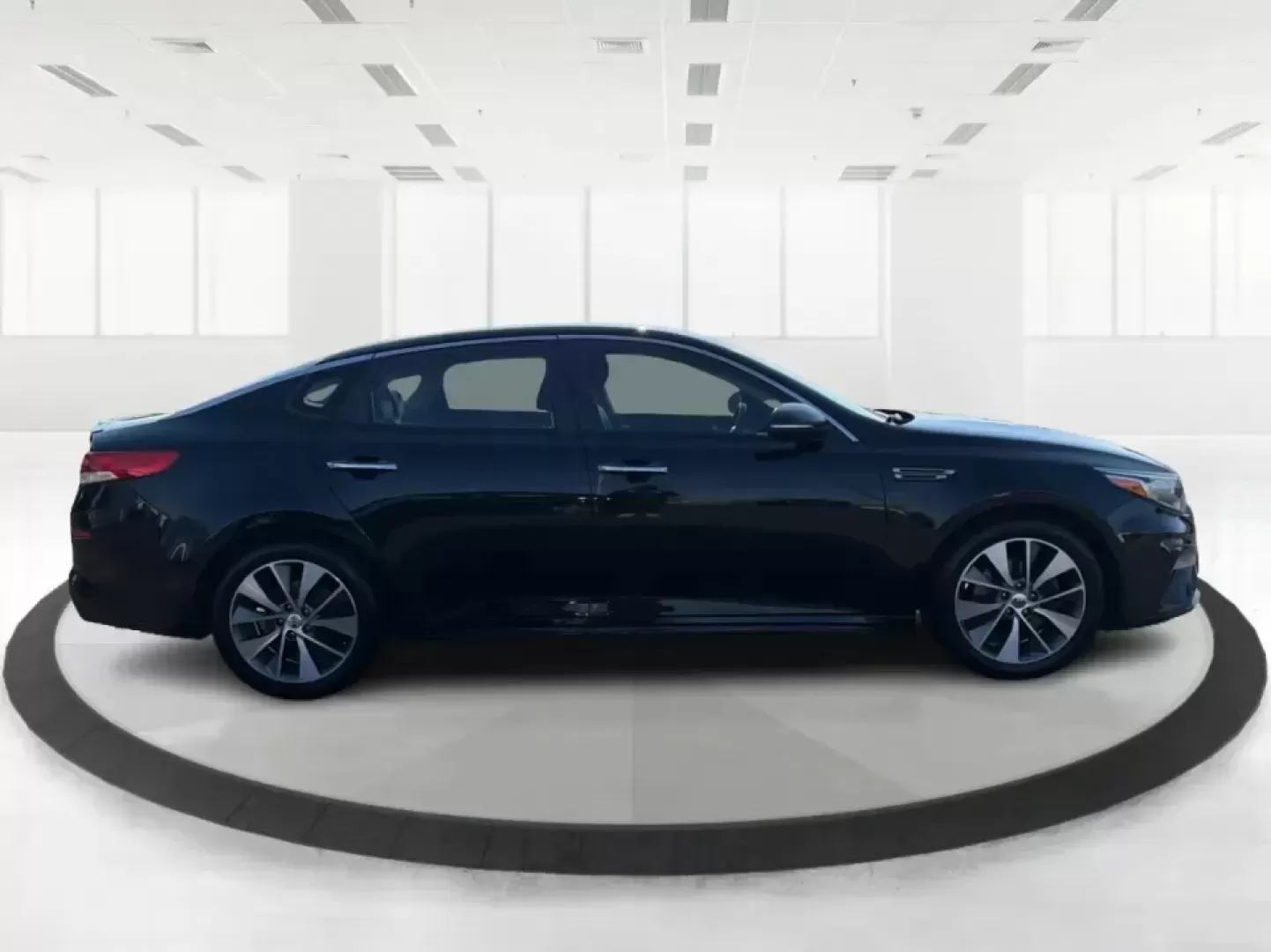 2019 Kia Optima S (5XXGT4L37KG) with an Theta II 2.4L I-4 gasoline direct injection engine, 6A transmission, located at 1099 N County Rd 25A , Troy, OH, 45373, (937) 908-9800, 40.057079, -84.212883 - Need a reliable commuter that still feels stylish for date night downtown, comfortable for weekend trips to Dayton, and efficient for the daily run up I75? This 2019 Kia Optima S in Ebony Black is a smart, budget-friendly sedan that fits real life-whether you're clocking a long work commute, shuttli - Photo#1