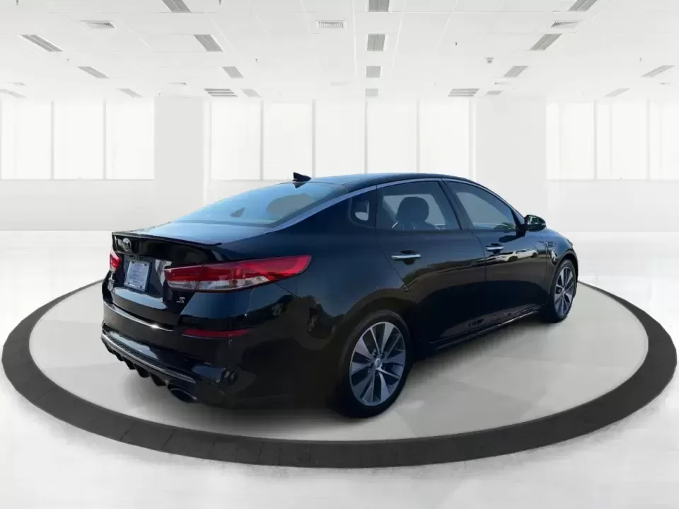2019 Kia Optima S (5XXGT4L37KG) with an Theta II 2.4L I-4 gasoline direct injection engine, 6A transmission, located at 1099 N County Rd 25A , Troy, OH, 45373, (937) 908-9800, 40.057079, -84.212883 - Need a reliable commuter that still feels stylish for date night downtown, comfortable for weekend trips to Dayton, and efficient for the daily run up I75? This 2019 Kia Optima S in Ebony Black is a smart, budget-friendly sedan that fits real life-whether you're clocking a long work commute, shuttli - Photo#2