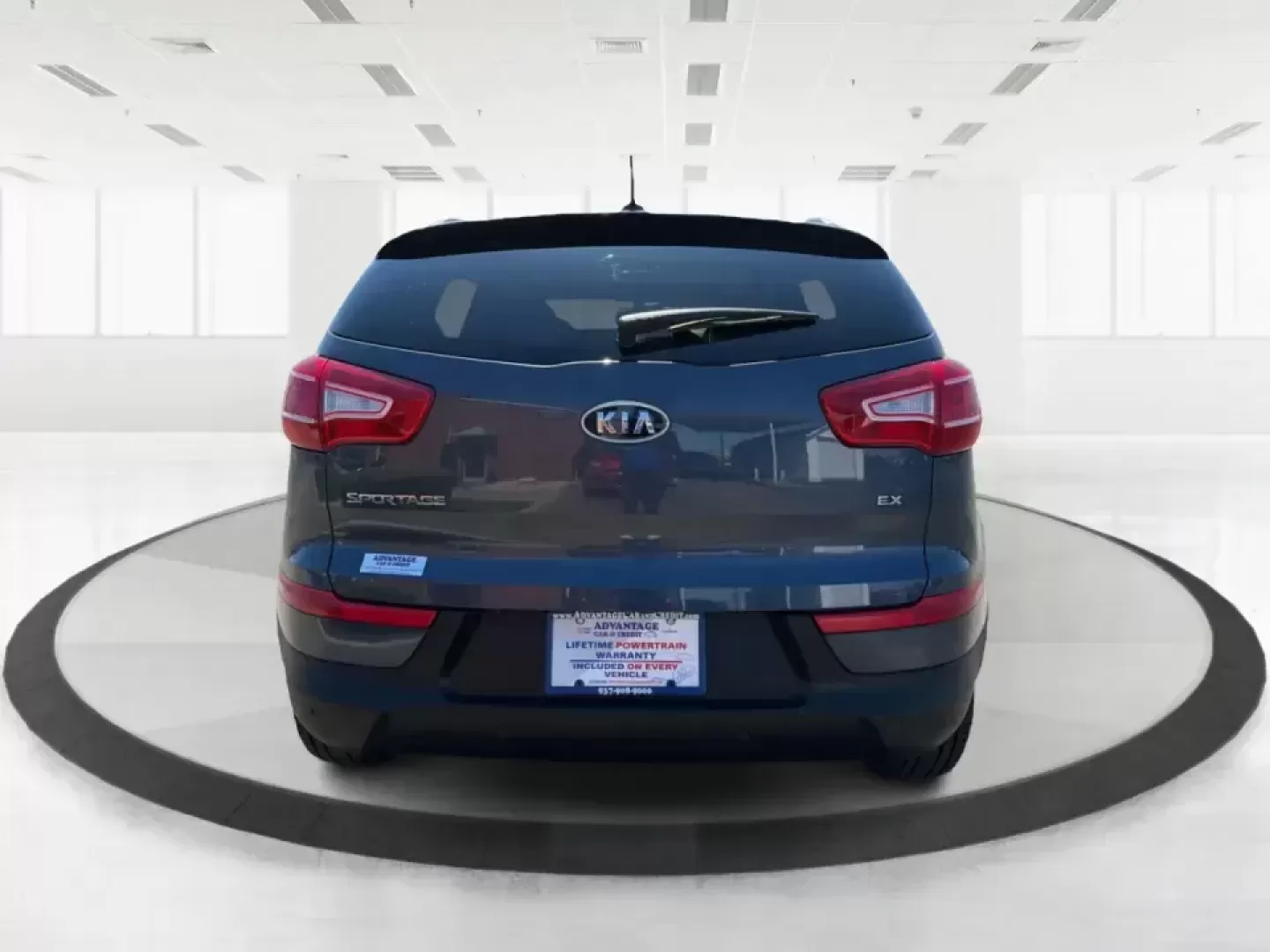 2012 Kia Sportage EX (KNDPC3A28C7) with an 2.4L I-4 DOHC engine, 6-Speed Automatic transmission, located at 880 E. National Road, Vandalia, OH, 45377, (937) 908-9800, 39.891918, -84.183594 - Picture your next week done right: an easy commute down I75, quick school drop-offs, a grocery run in the rain, and a spontaneous weekend trip to Taylorsville MetroPark-all in a compact SUV that feels comfortable, confident, and practical. This 2012 Kia Sportage EX in Twilight Blue is a smart fit fo - Photo#3