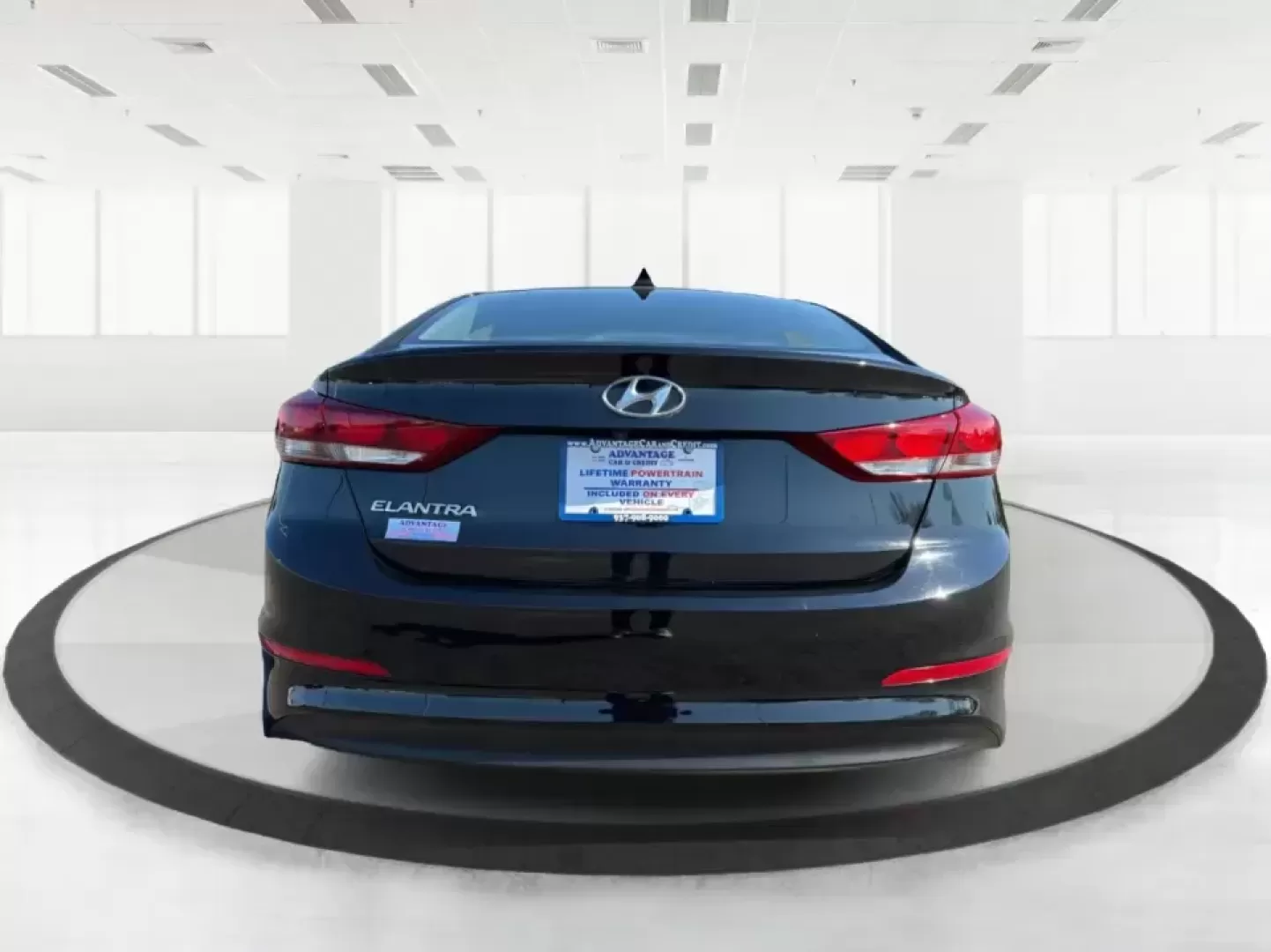 2018 Hyundai Elantra SEL (5NPD84LFXJH) with an Nu 2L I-4 DOHC engine, 6A transmission, located at 1230 East Main St, Xenia, OH, 45385, (937) 908-9800, 39.688026, -83.910172 - Take the stress out of your daily commute, weekend errands, and road trips around the Miami Valley with this sleek, fuel-friendly **2018 Hyundai Elantra SEL**-a smart sedan for drivers who want dependable transportation, modern comfort, and a payment plan that can fit real life. Whether you're headi - Photo#3