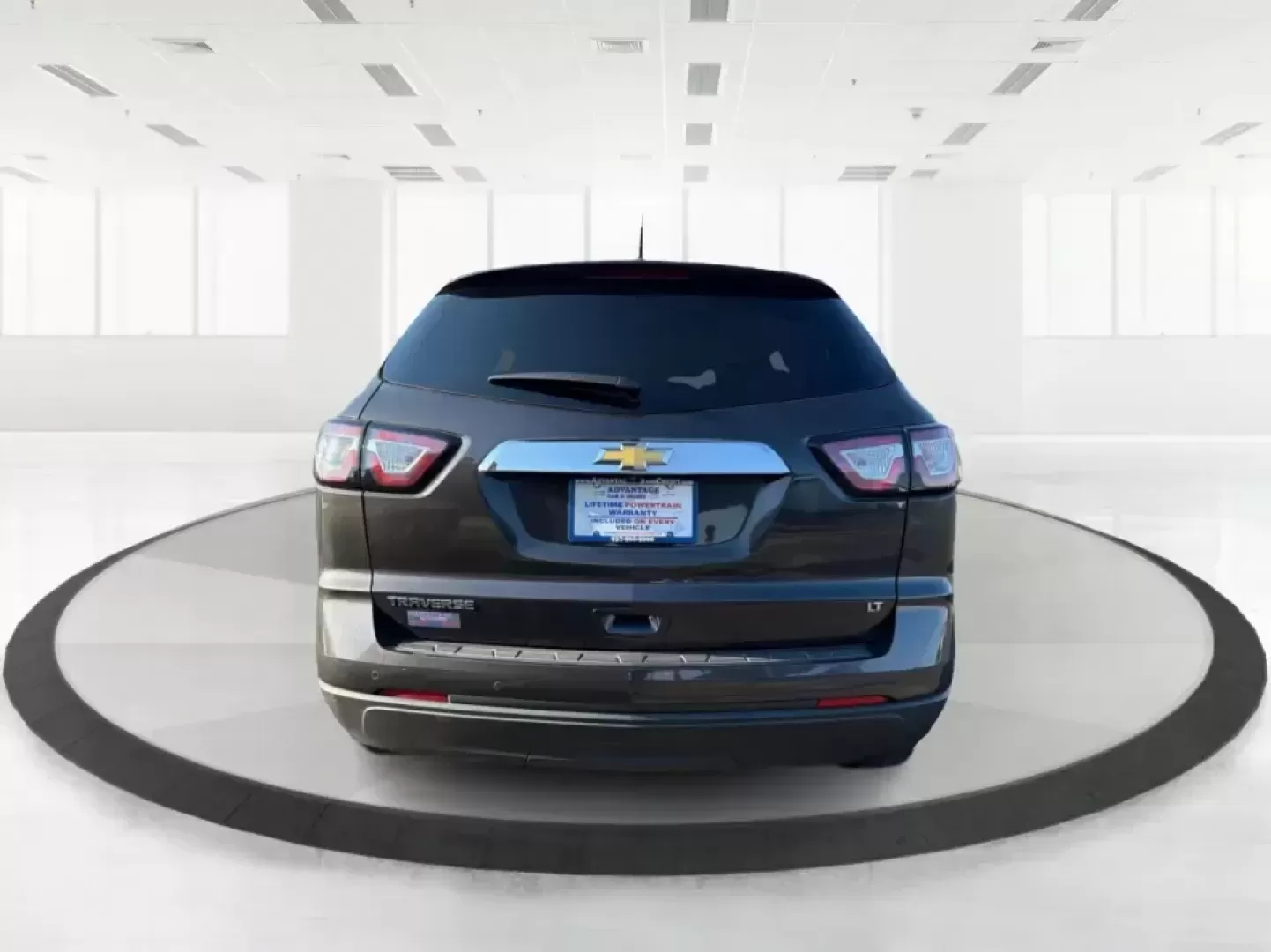 2017 Chevrolet Traverse 1LT (1GNKRGKD6HJ) with an 3.6L V-6 gasoline direct injection engine, 6A transmission, located at 8750 N County Rd 25A, Piqua, OH, 45356, (937) 908-9800, 40.164391, -84.232513 - Road trips to Indian Lake, busy school mornings, and comfortable daily commutes down I75 are exactly what this SUV was built for. If you need a three-row family hauler that still feels confident and composed on Ohio back roads, this **2017 Chevrolet Traverse 1LT** in **Tungsten Metallic** delivers t - Photo#3