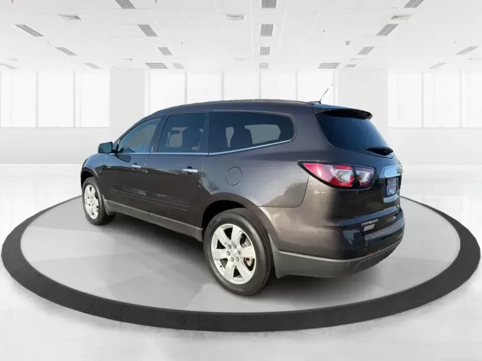 2017 Chevrolet Traverse 1LT (1GNKRGKD6HJ) with an 3.6L V-6 gasoline direct injection engine, 6A transmission, located at 8750 N County Rd 25A, Piqua, OH, 45356, (937) 908-9800, 40.164391, -84.232513 - Road trips to Indian Lake, busy school mornings, and comfortable daily commutes down I75 are exactly what this SUV was built for. If you need a three-row family hauler that still feels confident and composed on Ohio back roads, this **2017 Chevrolet Traverse 1LT** in **Tungsten Metallic** delivers t - Photo#4