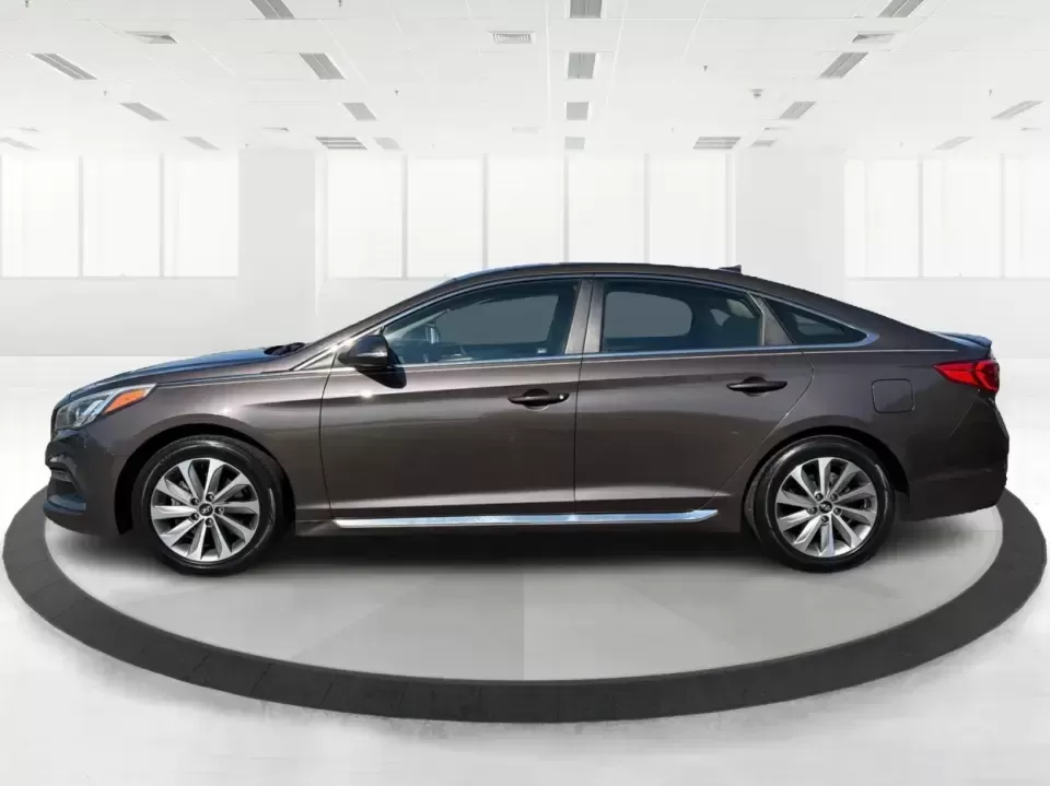 2017 Hyundai Sonata Sport (5NPE34AF8HH) with an 2.4L I-4 gasoline direct injection engine, 6A transmission, located at 8750 N County Rd 25A, Piqua, OH, 45356, (937) 908-9800, 40.164391, -84.232513 - Picture a sedan that makes everyday life easier-smooth for the I75 commute, comfortable for school drop-offs, and efficient enough for weekend runs to downtown Piqua or a quick escape to the parks and trails around Miami County. This 2017 Hyundai Sonata Sport is built for real-world driving: practic - Photo#5