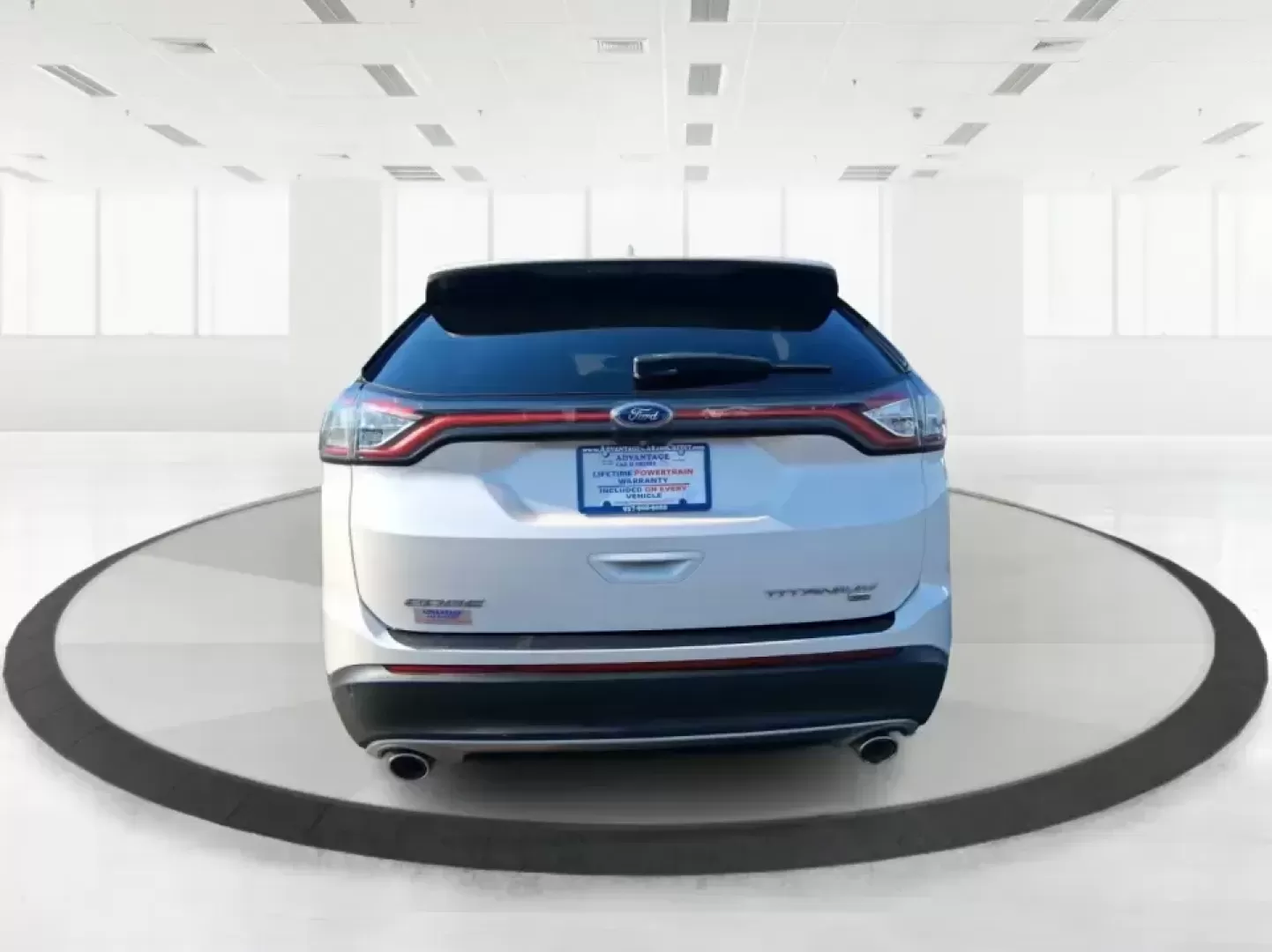 2017 Ford Edge Titanium (2FMPK4K85HB) with an 3.5L V6 DOHC 24V engine, 6A transmission, located at 1230 East Main St, Xenia, OH, 45385, (937) 908-9800, 39.688026, -83.910172 - Load up the family, point the hood toward a weekend escape, and enjoy the kind of comfort that makes long drives feel shorter-this 2017 Ford Edge Titanium is built for real life in and around Xenia. Whether you're commuting to Dayton, shuttling kids to activities, or planning a road trip to John Bry - Photo#3