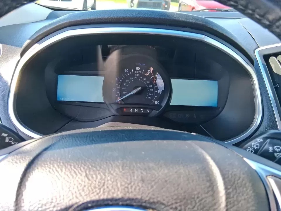 2017 Ford Edge Titanium (2FMPK4K85HB) with an 3.5L V6 DOHC 24V engine, 6A transmission, located at 1230 East Main St, Xenia, OH, 45385, (937) 908-9800, 39.688026, -83.910172 - Load up the family, point the hood toward a weekend escape, and enjoy the kind of comfort that makes long drives feel shorter-this 2017 Ford Edge Titanium is built for real life in and around Xenia. Whether you're commuting to Dayton, shuttling kids to activities, or planning a road trip to John Bry - Photo#15