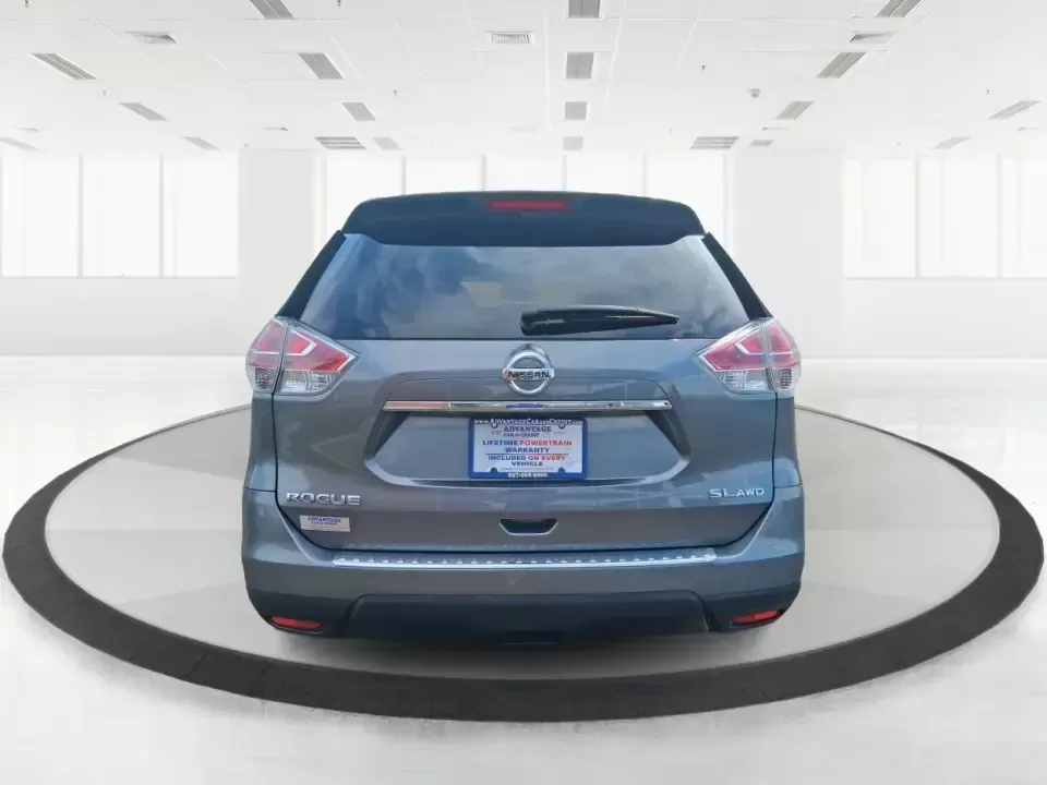 2015 Nissan Rogue SL (5N1AT2MVXFC) with an 2.5L I-4 DOHC engine, Continuously Variable Transmission transmission, located at 1230 East Main St, Xenia, OH, 45385, (937) 908-9800, 39.688026, -83.910172 - Picture your next Ohio weekend: loading up the kids and the cooler, merging onto US35 for a quick run to Wright-Patterson Air Force Base, or taking a scenic drive through John Bryan State Park-without stressing over winter weather, space, or comfort. This 2015 Nissan Rogue SL in Gun Metallic is the - Photo#3
