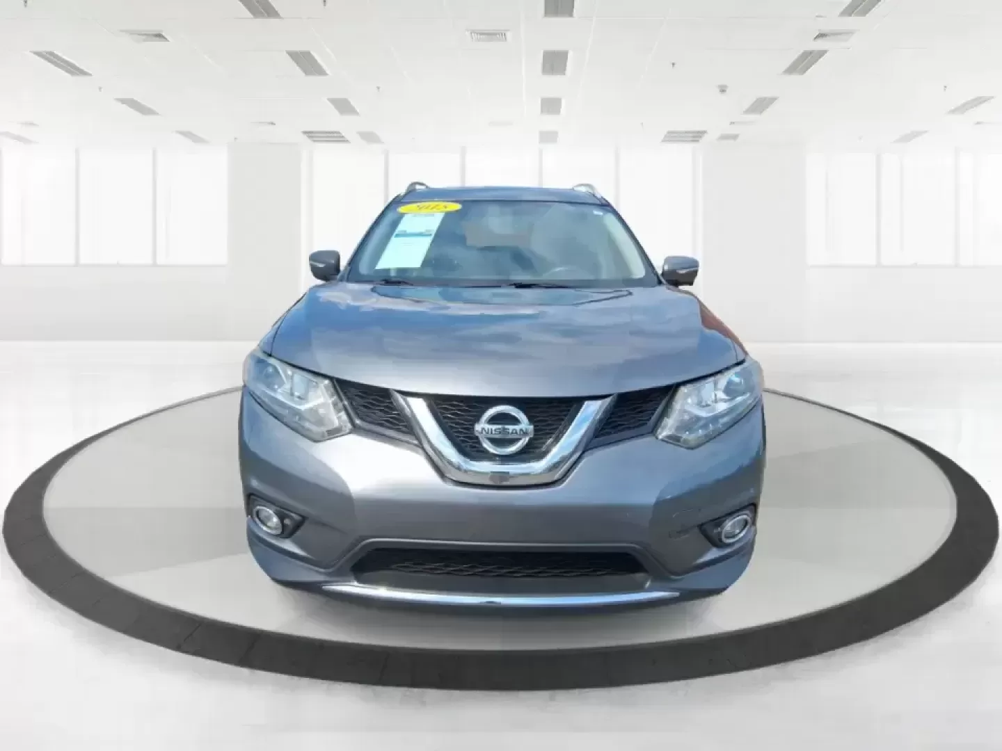 2015 Nissan Rogue SL (5N1AT2MVXFC) with an 2.5L I-4 DOHC engine, Continuously Variable Transmission transmission, located at 1230 East Main St, Xenia, OH, 45385, (937) 908-9800, 39.688026, -83.910172 - Picture your next Ohio weekend: loading up the kids and the cooler, merging onto US35 for a quick run to Wright-Patterson Air Force Base, or taking a scenic drive through John Bryan State Park-without stressing over winter weather, space, or comfort. This 2015 Nissan Rogue SL in Gun Metallic is the - Photo#7