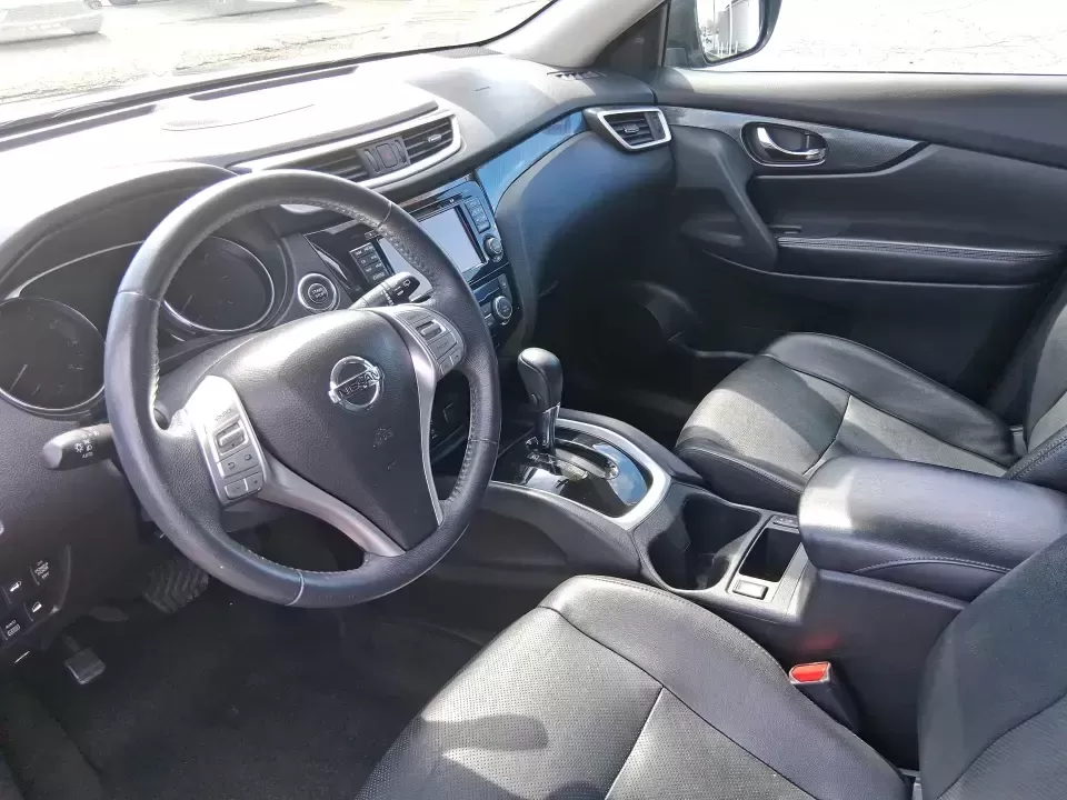 2015 Nissan Rogue SL (5N1AT2MVXFC) with an 2.5L I-4 DOHC engine, Continuously Variable Transmission transmission, located at 1230 East Main St, Xenia, OH, 45385, (937) 908-9800, 39.688026, -83.910172 - Picture your next Ohio weekend: loading up the kids and the cooler, merging onto US35 for a quick run to Wright-Patterson Air Force Base, or taking a scenic drive through John Bryan State Park-without stressing over winter weather, space, or comfort. This 2015 Nissan Rogue SL in Gun Metallic is the - Photo#9