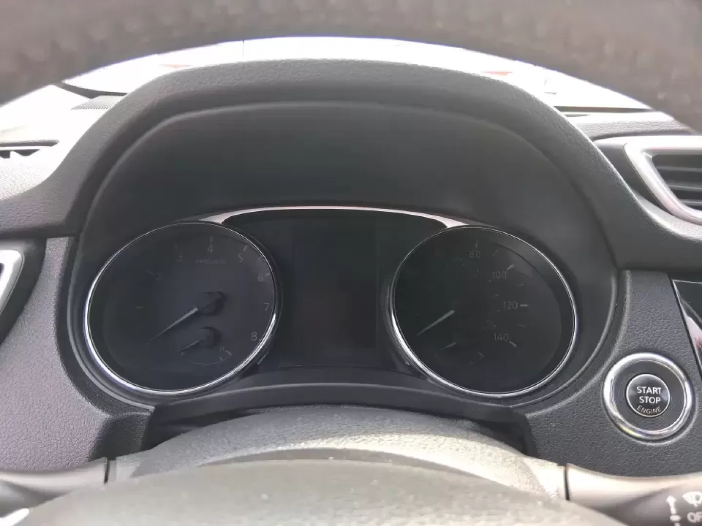 2015 Nissan Rogue SL (5N1AT2MVXFC) with an 2.5L I-4 DOHC engine, Continuously Variable Transmission transmission, located at 1230 East Main St, Xenia, OH, 45385, (937) 908-9800, 39.688026, -83.910172 - Picture your next Ohio weekend: loading up the kids and the cooler, merging onto US35 for a quick run to Wright-Patterson Air Force Base, or taking a scenic drive through John Bryan State Park-without stressing over winter weather, space, or comfort. This 2015 Nissan Rogue SL in Gun Metallic is the - Photo#15
