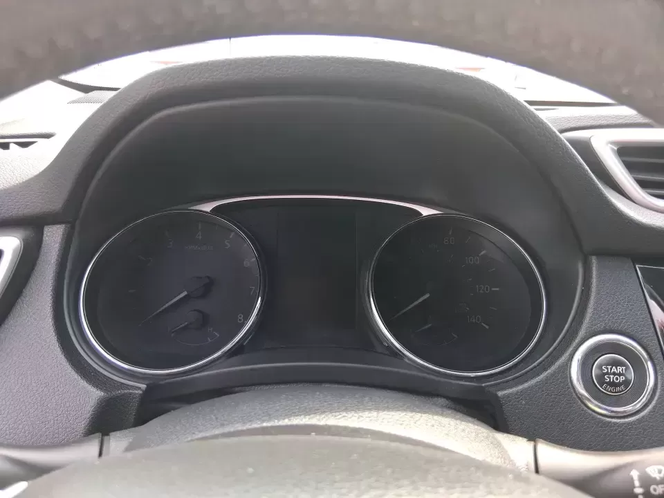 2015 Nissan Rogue SL (5N1AT2MVXFC) with an 2.5L I-4 DOHC engine, Continuously Variable Transmission transmission, located at 1230 East Main St, Xenia, OH, 45385, (937) 908-9800, 39.688026, -83.910172 - Picture your next Ohio weekend: loading up the kids and the cooler, merging onto US35 for a quick run to Wright-Patterson Air Force Base, or taking a scenic drive through John Bryan State Park-without stressing over winter weather, space, or comfort. This 2015 Nissan Rogue SL in Gun Metallic is the - Photo#15