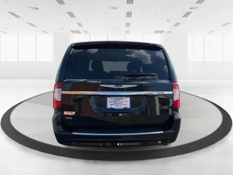 2016 Chrysler Town and Country Touring (2C4RC1BGXGR) with an Pentastar 3.6L V-6 DOHC engine, 6A transmission, located at 1230 East Main St, Xenia, OH, 45385, (937) 908-9800, 39.688026, -83.910172 - Life gets busy fast-school drop-offs, long commutes, weekend tournaments, and the occasional road trip to reset. The 2016 Chrysler Town and Country Touring is built for that real-life rhythm, giving you minivan practicality with comfort features that make every mile easier. Finished in Brilliant B - Photo#3