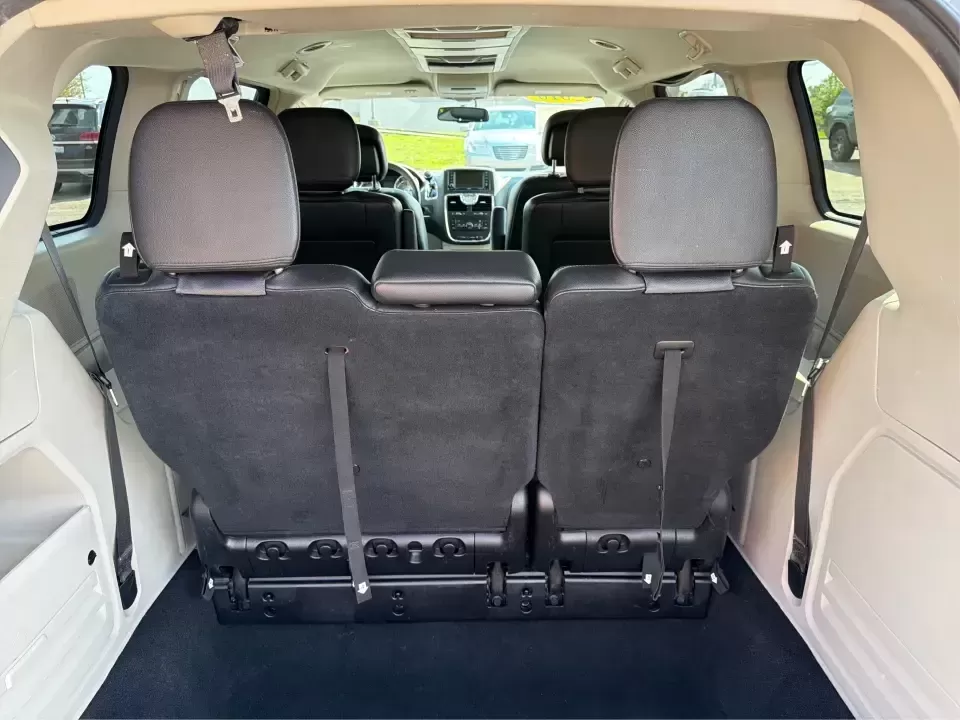 2016 Chrysler Town and Country Touring (2C4RC1BGXGR) with an Pentastar 3.6L V-6 DOHC engine, 6A transmission, located at 1230 East Main St, Xenia, OH, 45385, (937) 908-9800, 39.688026, -83.910172 - Life gets busy fast-school drop-offs, long commutes, weekend tournaments, and the occasional road trip to reset. The 2016 Chrysler Town and Country Touring is built for that real-life rhythm, giving you minivan practicality with comfort features that make every mile easier. Finished in Brilliant B - Photo#12