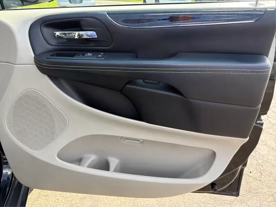 2016 Chrysler Town and Country Touring (2C4RC1BGXGR) with an Pentastar 3.6L V-6 DOHC engine, 6A transmission, located at 1230 East Main St, Xenia, OH, 45385, (937) 908-9800, 39.688026, -83.910172 - Life gets busy fast-school drop-offs, long commutes, weekend tournaments, and the occasional road trip to reset. The 2016 Chrysler Town and Country Touring is built for that real-life rhythm, giving you minivan practicality with comfort features that make every mile easier. Finished in Brilliant B - Photo#20