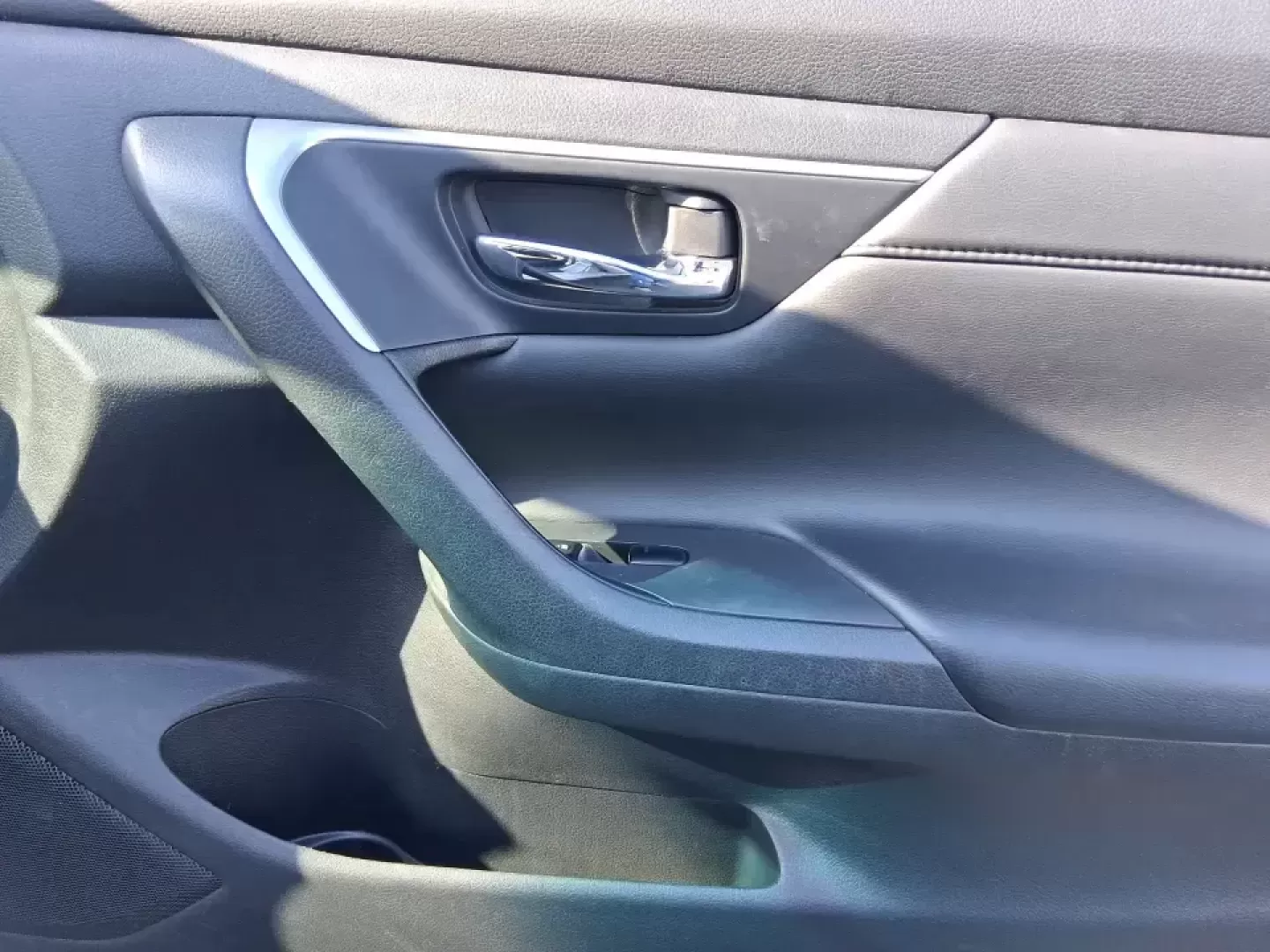 2015 Nissan Altima 2.5 S (1N4AL3AP2FC) with an 2.5L I-4 DOHC engine, Continuously Variable Transmission transmission, located at 401 Woodman Dr, Riverside, OH, 45431, (937) 908-9800, 39.760899, -84.123421 - Need a dependable commuter that can handle the daily run down I-675, quick hops to The Greene, and weekend plans at Carriage Hill MetroPark without draining your budget? This **2015 Nissan Altima 2.5 S** is the kind of practical, comfortable sedan that fits real life in **Riverside, Ohio**-easy to p - Photo#19