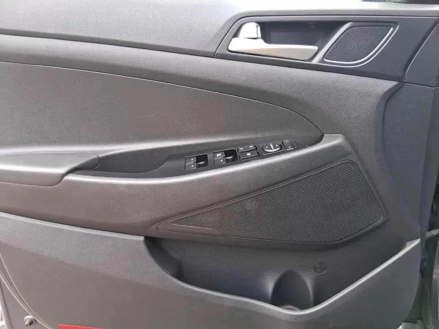2019 Hyundai Tucson SE (KM8J23A41KU) with an Nu 2L I-4 gasoline direct injection engine, 6A transmission, located at 8750 N County Rd 25A, Piqua, OH, 45356, (937) 908-9800, 40.164391, -84.232513 - Need a practical SUV that can handle the daily school run, a long commute up I75, and weekend trips to the Miami Valley without draining your budget? This 2019 Hyundai Tucson SE in eye-catching Dusk Blue is built for real life in Piqua, Ohio-easy to park, comfortable for passengers, and ready for ev - Photo#17