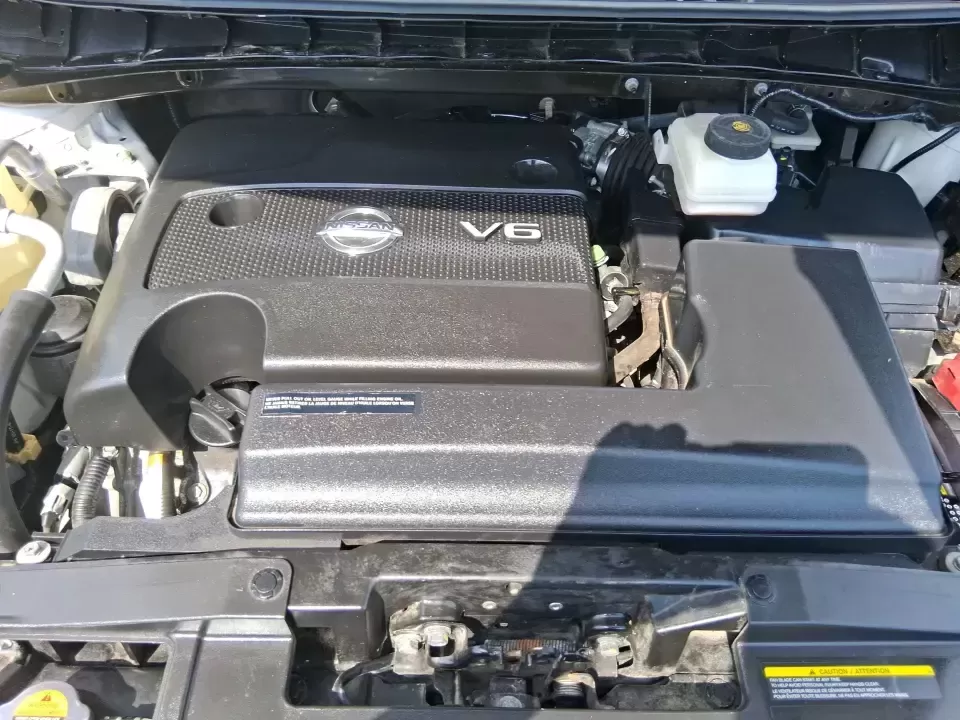 2015 Nissan Murano Platinum (5N1AZ2MH3FN) with an 3.5L V-6 DOHC engine, Continuously Variable Transmission transmission, located at 1951 S Dayton Lakeview Rd., New Carlisle, OH, 45344, (937) 908-9800, 39.890999, -84.050255 - Need one SUV that can handle the weekday commute, keep everyone comfortable on family errands, and still feel upscale for a weekend getaway to John Bryan State Park or a day trip through Dayton? This 2015 Nissan Murano Platinum AWD in Pearl White is built for exactly that kind of real-life driving-s - Photo#11