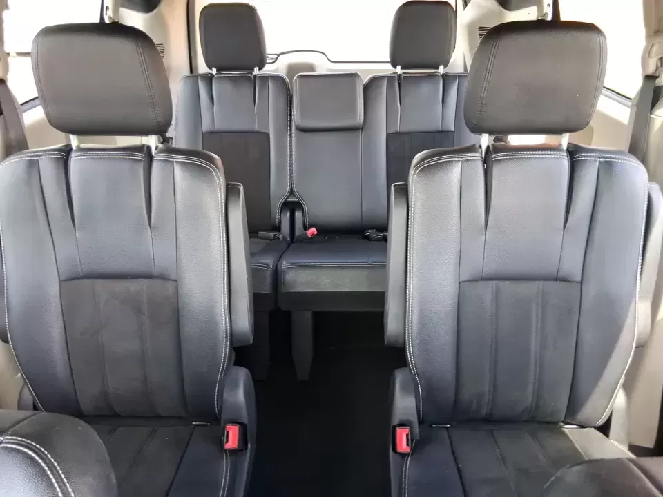 2019 Dodge Grand Caravan SXT (2C4RDGCG0KR) with an Pentastar 3.6L V-6 DOHC engine, 6A transmission, located at 880 E. National Road, Vandalia, OH, 45377, (937) 908-9800, 39.891918, -84.183594 - Load up the kids, the groceries, the sports gear, and still have room for a weekend road trip-this 2019 Dodge Grand Caravan SXT is built for real life in Vandalia. If your days include school drop-offs, long commutes down I-75, or quick runs along E. National Road, this spacious passenger van delive - Photo#14