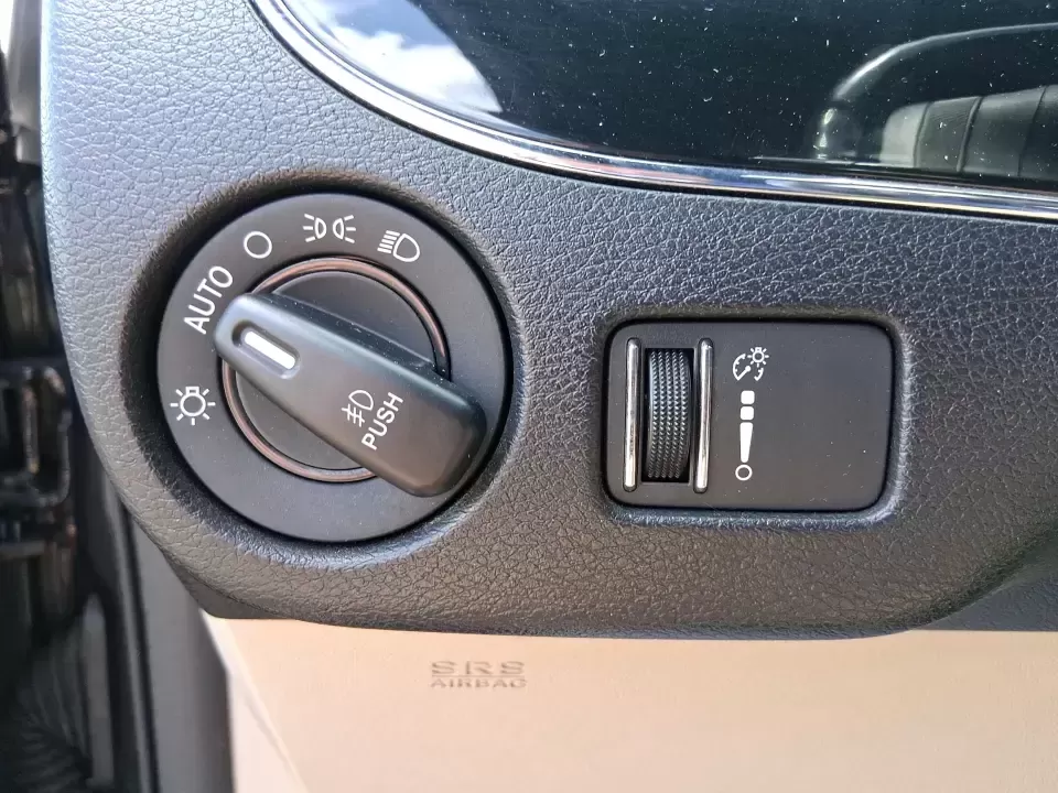 2019 Dodge Grand Caravan SXT (2C4RDGCG0KR) with an Pentastar 3.6L V-6 DOHC engine, 6A transmission, located at 880 E. National Road, Vandalia, OH, 45377, (937) 908-9800, 39.891918, -84.183594 - Load up the kids, the groceries, the sports gear, and still have room for a weekend road trip-this 2019 Dodge Grand Caravan SXT is built for real life in Vandalia. If your days include school drop-offs, long commutes down I-75, or quick runs along E. National Road, this spacious passenger van delive - Photo#17