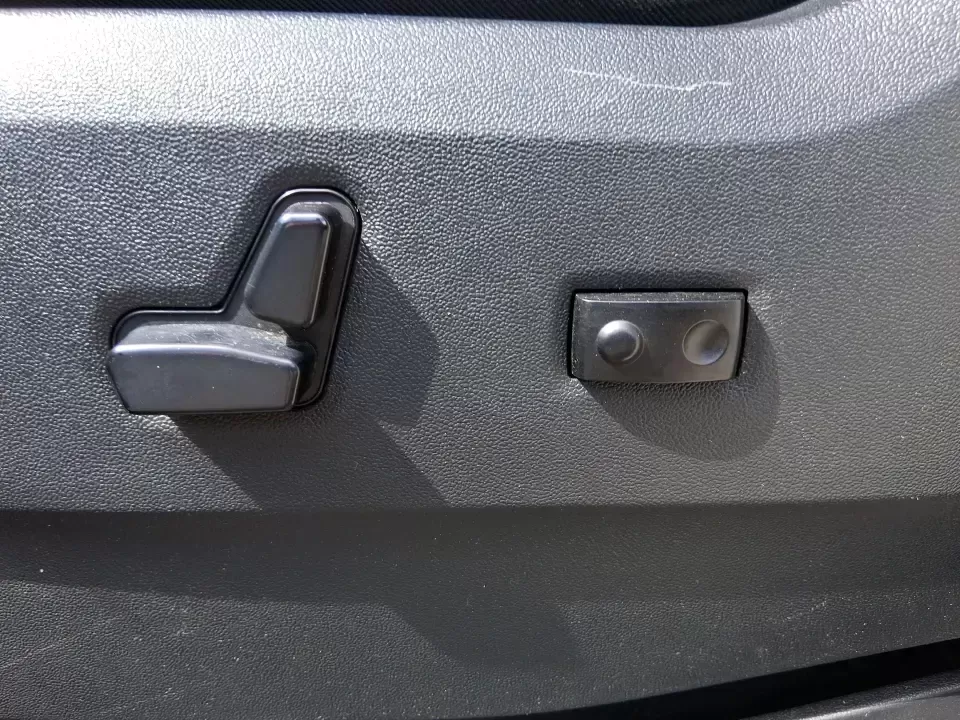 2019 Dodge Grand Caravan SXT (2C4RDGCG0KR) with an Pentastar 3.6L V-6 DOHC engine, 6A transmission, located at 880 E. National Road, Vandalia, OH, 45377, (937) 908-9800, 39.891918, -84.183594 - Load up the kids, the groceries, the sports gear, and still have room for a weekend road trip-this 2019 Dodge Grand Caravan SXT is built for real life in Vandalia. If your days include school drop-offs, long commutes down I-75, or quick runs along E. National Road, this spacious passenger van delive - Photo#18