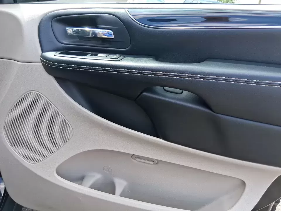 2019 Dodge Grand Caravan SXT (2C4RDGCG0KR) with an Pentastar 3.6L V-6 DOHC engine, 6A transmission, located at 880 E. National Road, Vandalia, OH, 45377, (937) 908-9800, 39.891918, -84.183594 - Load up the kids, the groceries, the sports gear, and still have room for a weekend road trip-this 2019 Dodge Grand Caravan SXT is built for real life in Vandalia. If your days include school drop-offs, long commutes down I-75, or quick runs along E. National Road, this spacious passenger van delive - Photo#20