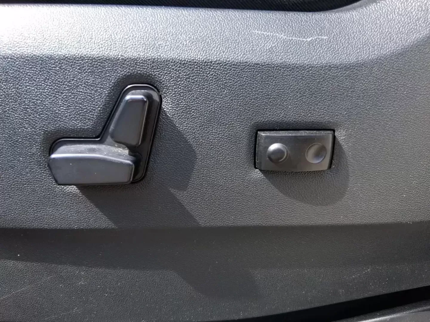 2019 Dodge Grand Caravan SXT (2C4RDGCG0KR) with an Pentastar 3.6L V-6 DOHC engine, 6A transmission, located at 8750 N County Rd 25A, Piqua, OH, 45356, (937) 908-9800, 40.164391, -84.232513 - Load up the kids, the groceries, the sports gear, and still have room for a weekend road trip-this 2019 Dodge Grand Caravan SXT is built for real life in Vandalia. If your days include school drop-offs, long commutes down I-75, or quick runs along E. National Road, this spacious passenger van delive - Photo#18