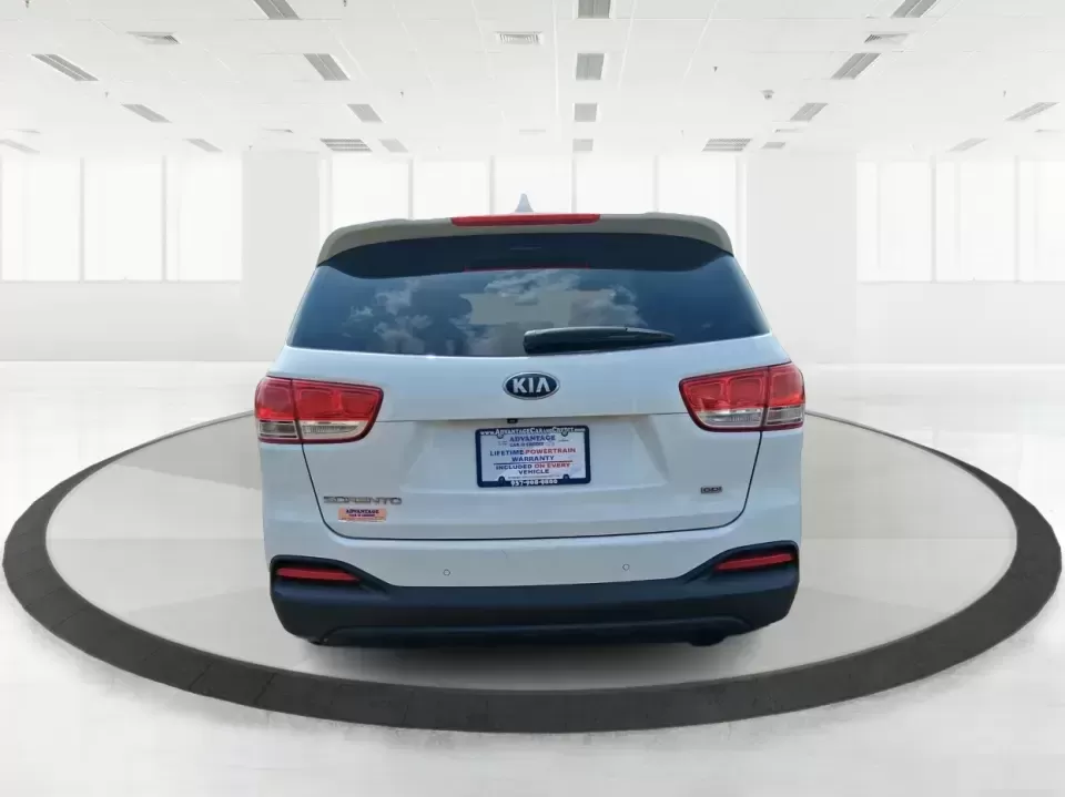 2016 Kia Sorento 2.4L LX (5XYPGDA34GG) with an 2.4L I-4 gasoline direct injection engine, 6-Speed Automatic transmission, located at 880 E. National Road, Vandalia, OH, 45377, (937) 908-9800, 39.891918, -84.183594 - Ready for school drop-offs, I-75 commutes, and spontaneous weekend getaways to the Dayton area-this 2016 Kia Sorento LX is the kind of SUV that fits real life. With confident AWD capability, flexible seating, and everyday comfort, it's a smart pick for growing families, shift workers with long drive - Photo#3