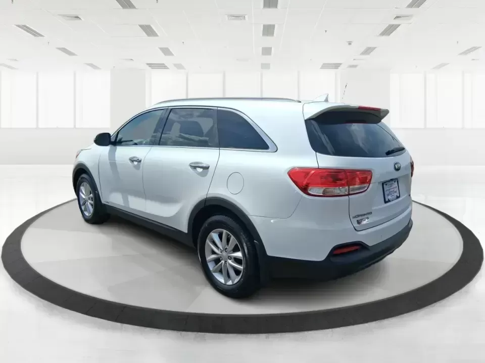 2016 Kia Sorento 2.4L LX (5XYPGDA34GG) with an 2.4L I-4 gasoline direct injection engine, 6-Speed Automatic transmission, located at 880 E. National Road, Vandalia, OH, 45377, (937) 908-9800, 39.891918, -84.183594 - Ready for school drop-offs, I-75 commutes, and spontaneous weekend getaways to the Dayton area-this 2016 Kia Sorento LX is the kind of SUV that fits real life. With confident AWD capability, flexible seating, and everyday comfort, it's a smart pick for growing families, shift workers with long drive - Photo#4